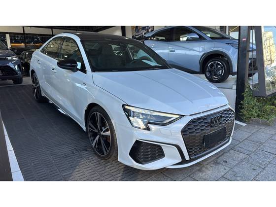 AUDI A3 2.0 40 TFSI GASOLINA SEDAN PERFORMANCE BLACK S-TRONIC AUDI A3 2.0 40 TFSI GASOLINA SEDAN PERFORMANCE BLACK S-TRONIC